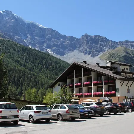 Alpina Mountain Resort-3